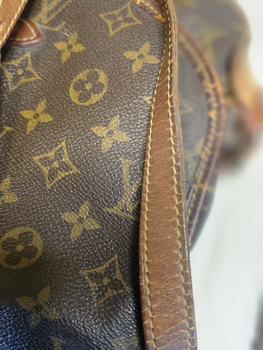Louis Vuitton Saumur 30 - Picture 11 of 16